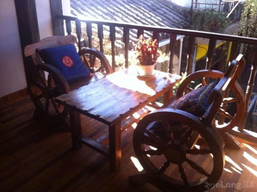 Lijiang Wangjia Courtyard Inn Екстер'єр фото