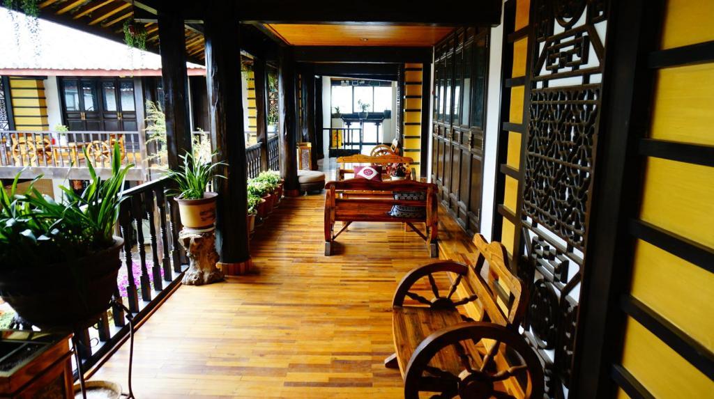 Lijiang Wangjia Courtyard Inn Екстер'єр фото