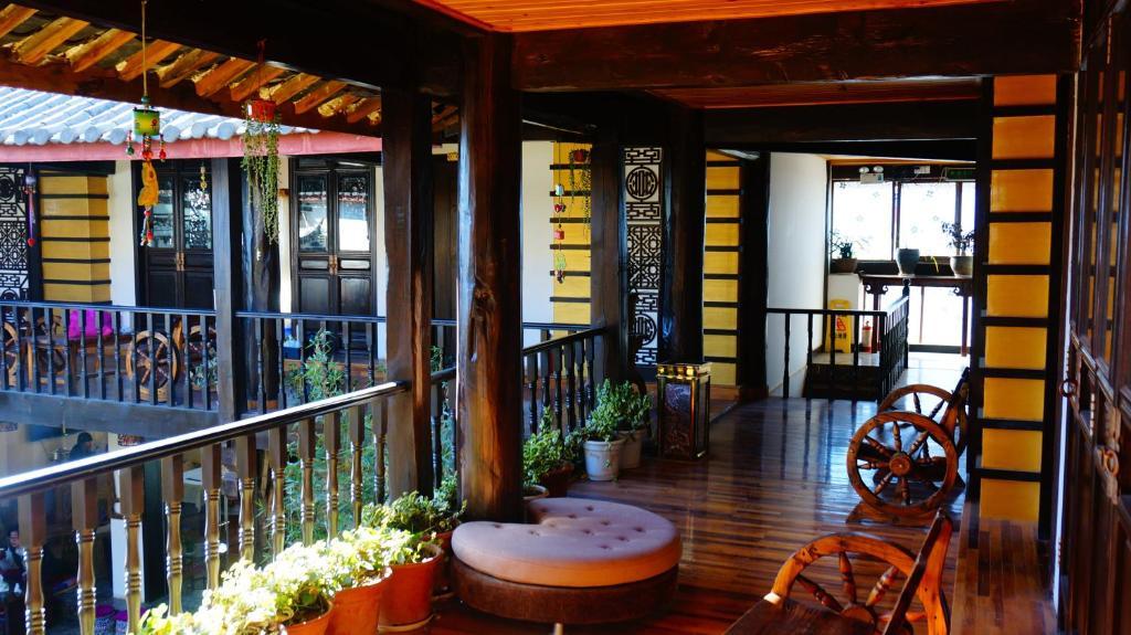 Lijiang Wangjia Courtyard Inn Екстер'єр фото