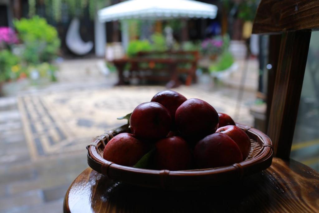 Lijiang Wangjia Courtyard Inn Екстер'єр фото