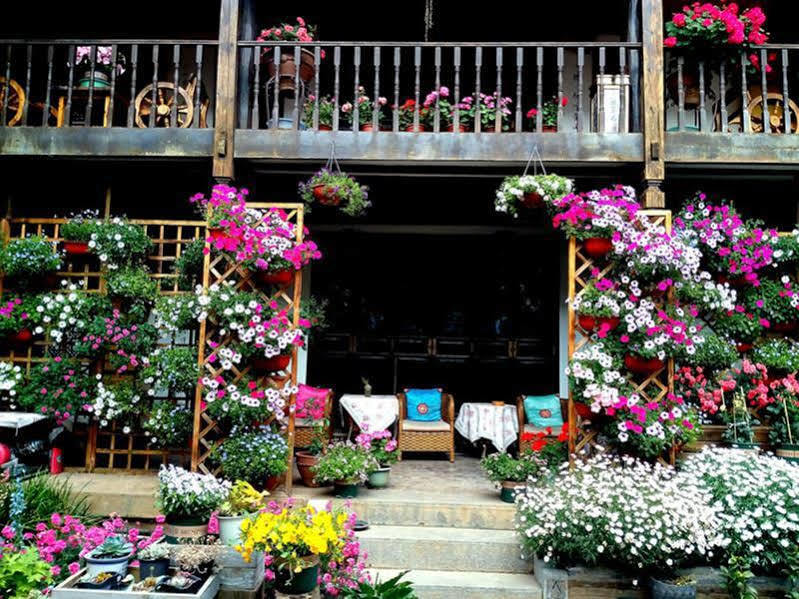 Lijiang Wangjia Courtyard Inn Екстер'єр фото